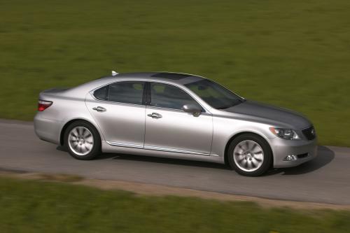 Lexus LS 460 (2009) - picture 9 of 24