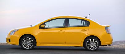 Nissan Sentra SE-R (2008) - picture 7 of 12