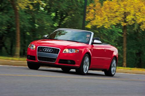 Audi S4 Cabriolet (2009) - picture 1 of 10