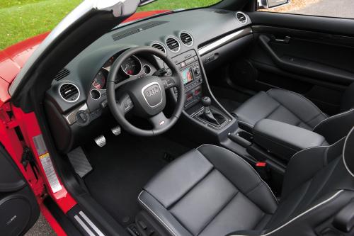 Audi S4 Cabriolet (2009) - picture 9 of 10