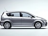 Toyota Corolla Verso (2008) - picture 6 of 9
