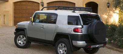 Toyota FJ Cruiser (2008) - picture 4 of 12