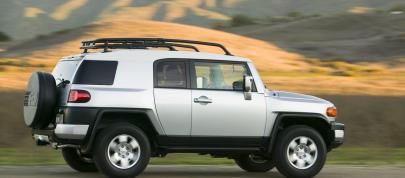 Toyota FJ Cruiser (2008) - picture 7 of 12