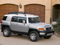 Toyota FJ Cruiser (2008) - picture 1 of 12