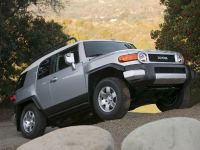 Toyota FJ Cruiser (2008) - picture 3 of 12