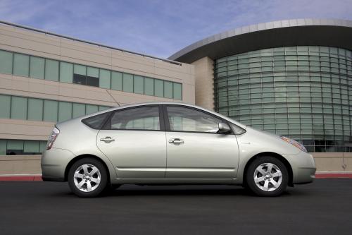 Toyota Prius (2008) - picture 8 of 18