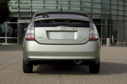 Toyota Prius (2008) - picture 9 of 18