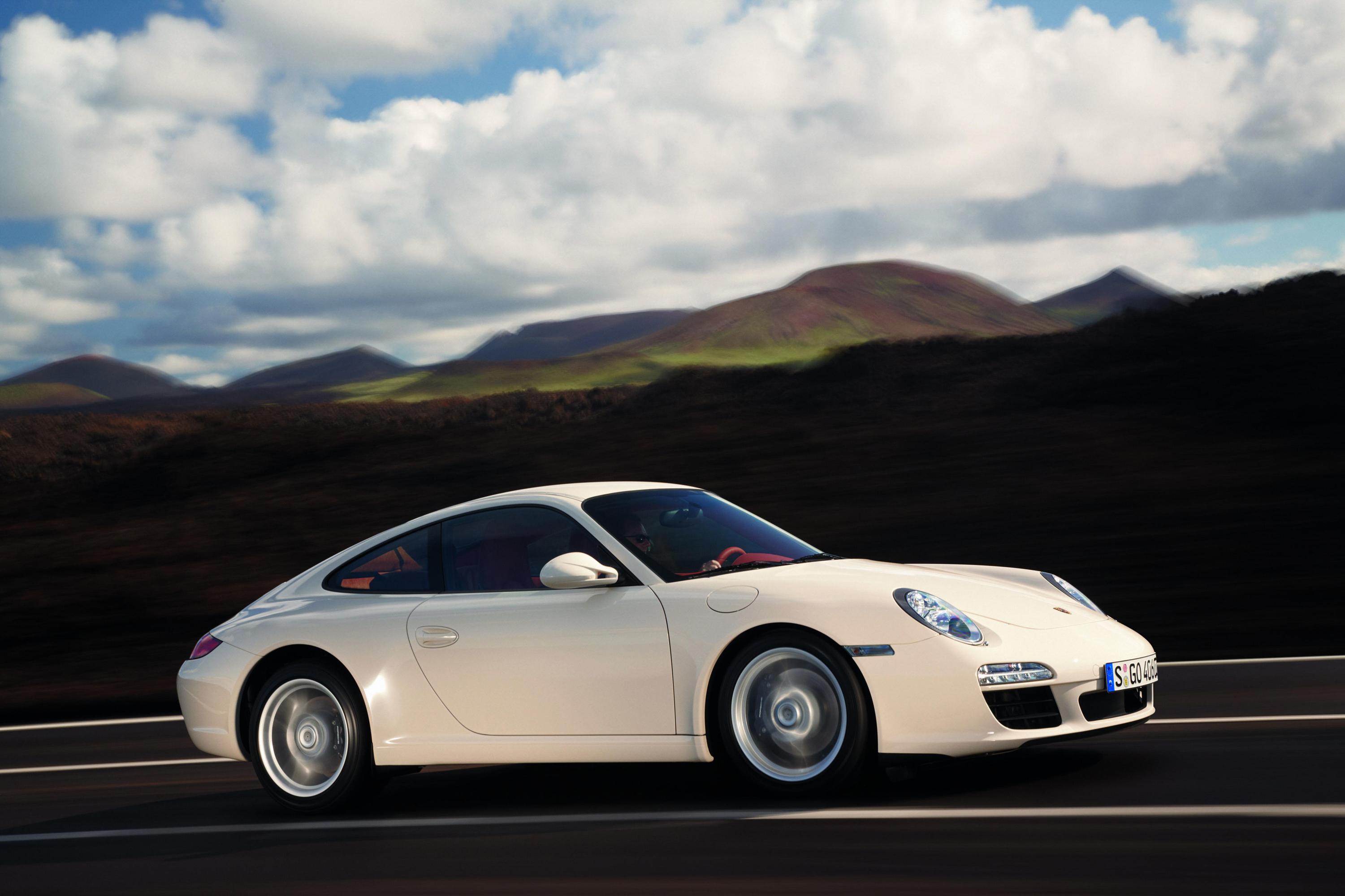 Porsche 911 Carrera & Carrera S