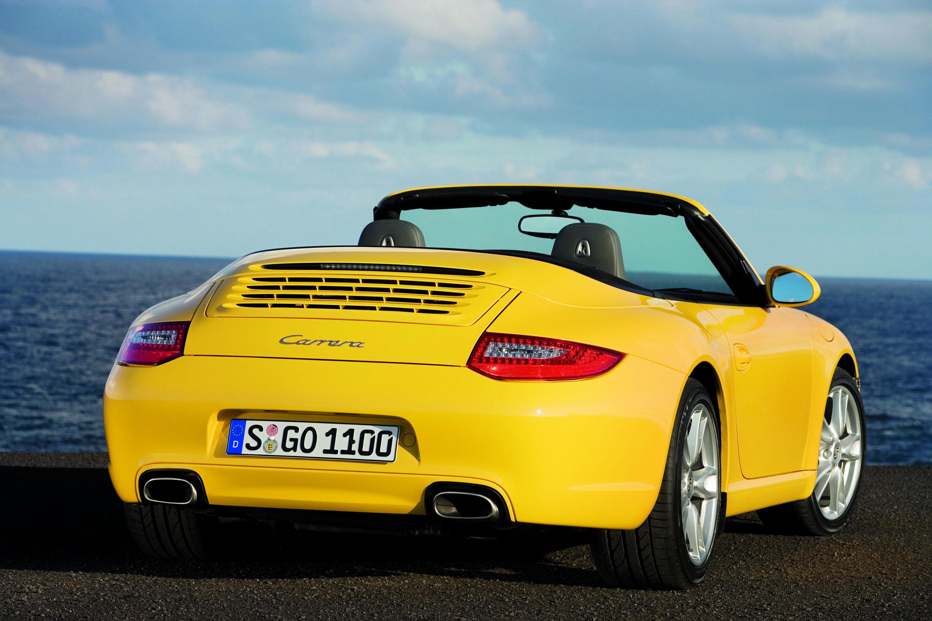 Porsche 911 Carrera & Carrera S