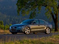 Audi A4 luxury sport sedan (2009) - picture 1 of 4