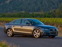 Audi A4 luxury sport sedan (2009) - picture 2 of 4