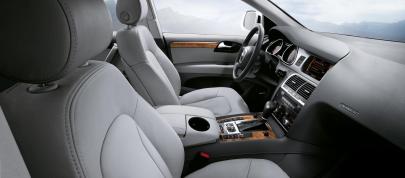 Audi Q7 TDI (2009) - picture 7 of 11