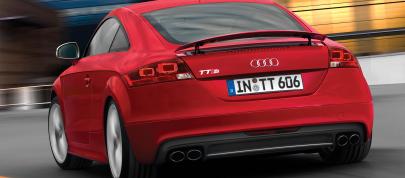 Audi TTS (2009) - picture 4 of 13