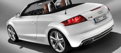 Audi TTS (2009) - picture 7 of 13