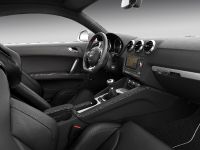 Audi TTS (2009) - picture 6 of 13