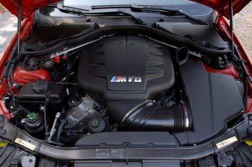BMW M3 E92 (2009) - picture 40 of 41