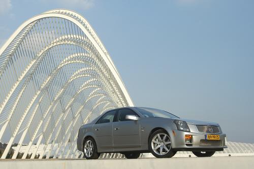 Cadillac CTS-V (2009) - picture 16 of 23