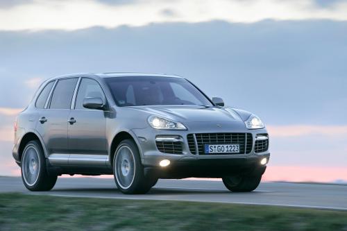 Porsche Cayenne Turbo S (2009) - picture 1 of 3