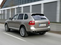 Porsche Cayenne Turbo S (2009) - picture 3 of 3