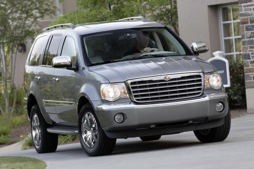 Chrysler Aspen Hemi Hybrid (2009) - picture 1 of 4