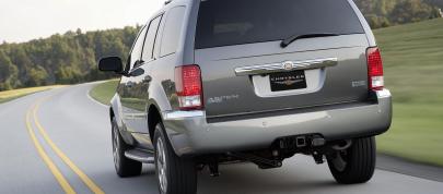 Chrysler Aspen Hybrid (2009) - picture 4 of 6