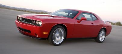 Dodge Challenger (2009) - picture 4 of 9