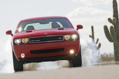 Dodge Challenger (2009) - picture 1 of 9