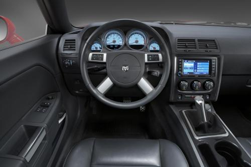 Dodge Challenger (2009) - picture 8 of 9