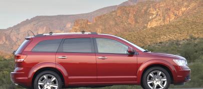 Dodge Journey (2009) - picture 7 of 9