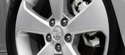 Holden Cruze (2009) - picture 7 of 10
