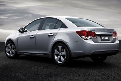 Holden Cruze (2009) - picture 9 of 10