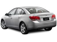 Holden Cruze (2009) - picture 3 of 10