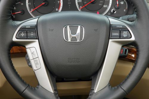 Honda Accord EX-L V6 (2009) - picture 32 of 34