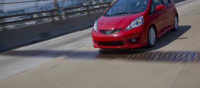 Honda Fit Sport (2009) - picture 12 of 98