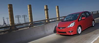 Honda Fit (2009) - picture 7 of 17