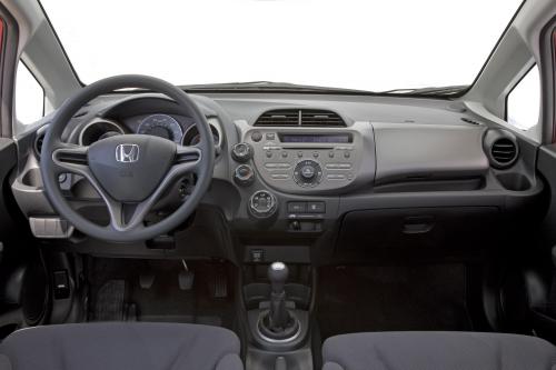 Honda Fit (2009) - picture 1 of 17