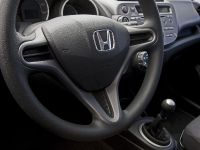 Honda Fit (2009) - picture 2 of 17