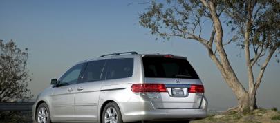 Honda Odyssey (2009) - picture 12 of 14