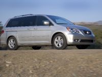 Honda Odyssey (2009) - picture 3 of 14