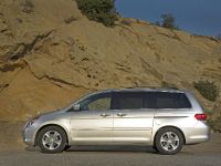 Honda Odyssey (2009) - picture 2 of 14