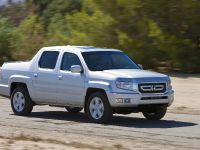 Honda Ridgeline (2009) - picture 19 of 38
