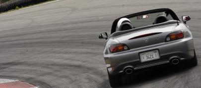 Honda S2000 (2009) - picture 15 of 19