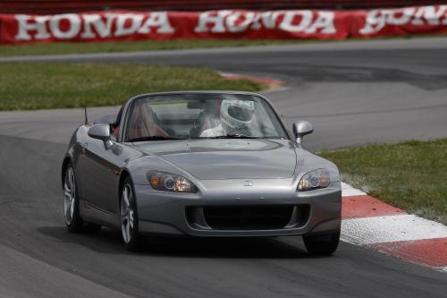 Honda S2000 (2009) - picture 8 of 19