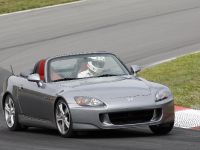 Honda S2000 (2009) - picture 7 of 19