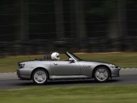 Honda S2000 (2009) - picture 13 of 19