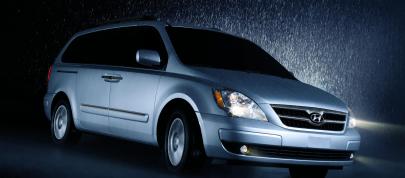 Hyundai Entourage (2009) - picture 7 of 9