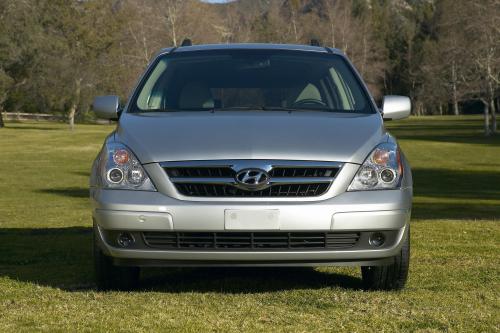 Hyundai Entourage (2009) - picture 1 of 9