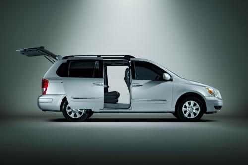 Hyundai Entourage (2009) - picture 9 of 9