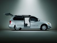 Hyundai Entourage (2009) - picture 6 of 9