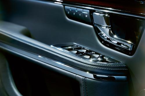 Jaguar XJ (2009) - picture 25 of 27